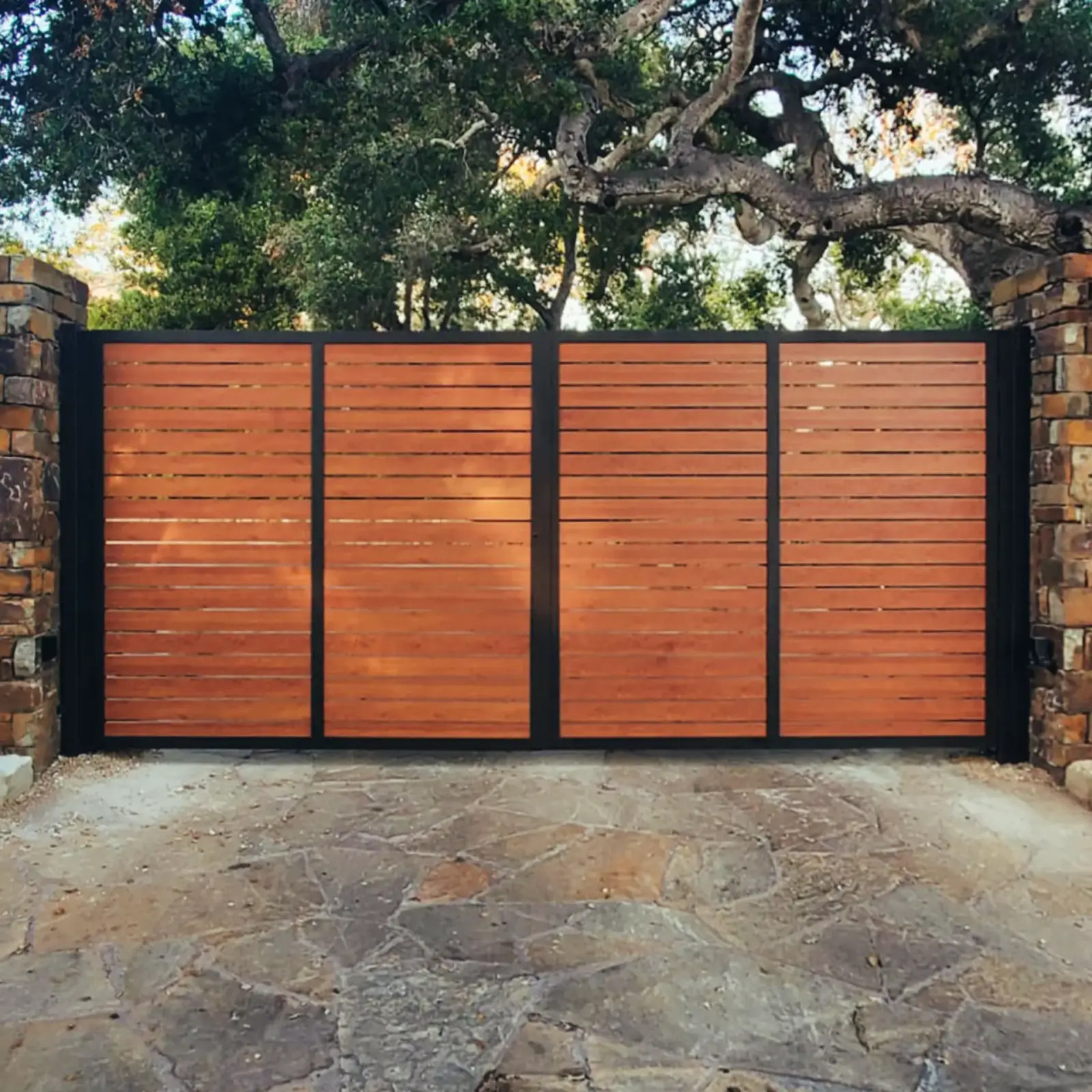 Wood-Like aluminum gate, completed installation 8