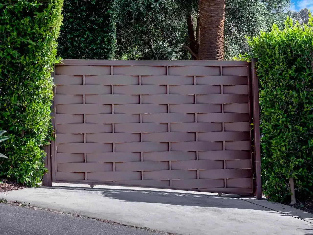 weave patterned aluminum driveway gate