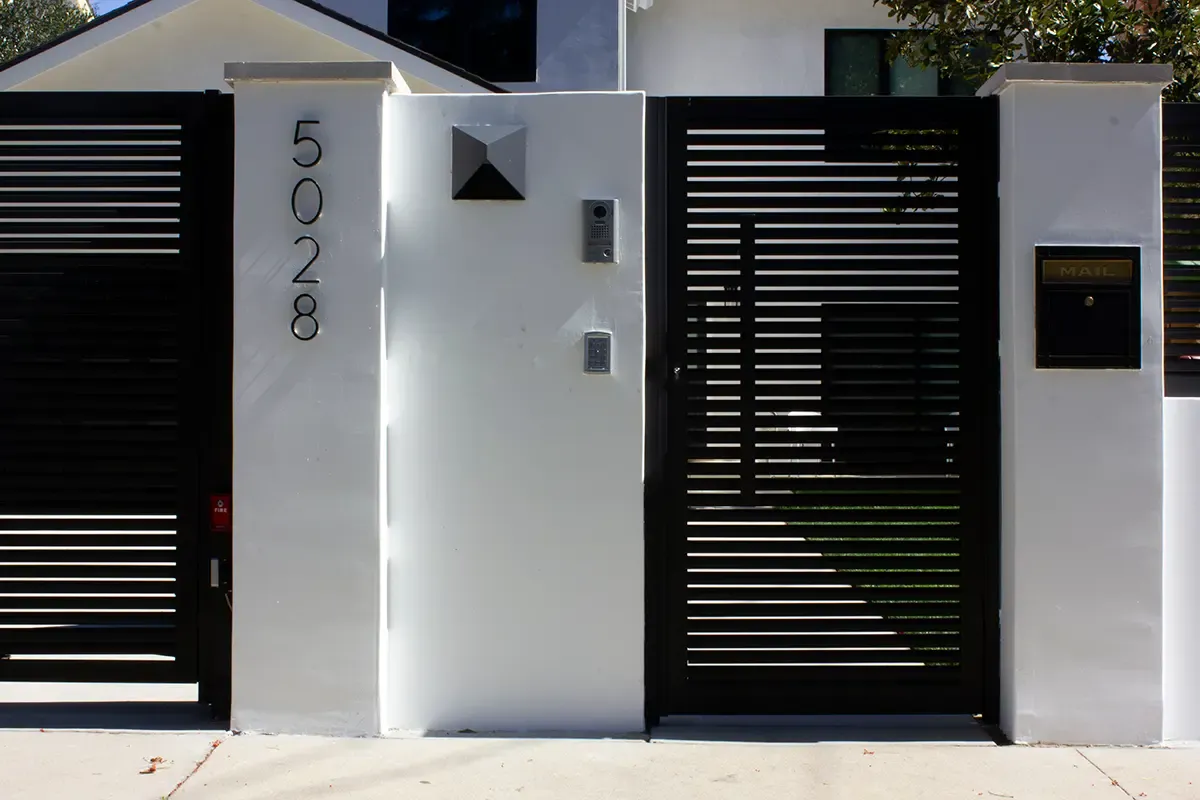 Hi-tech aluminum entry gate