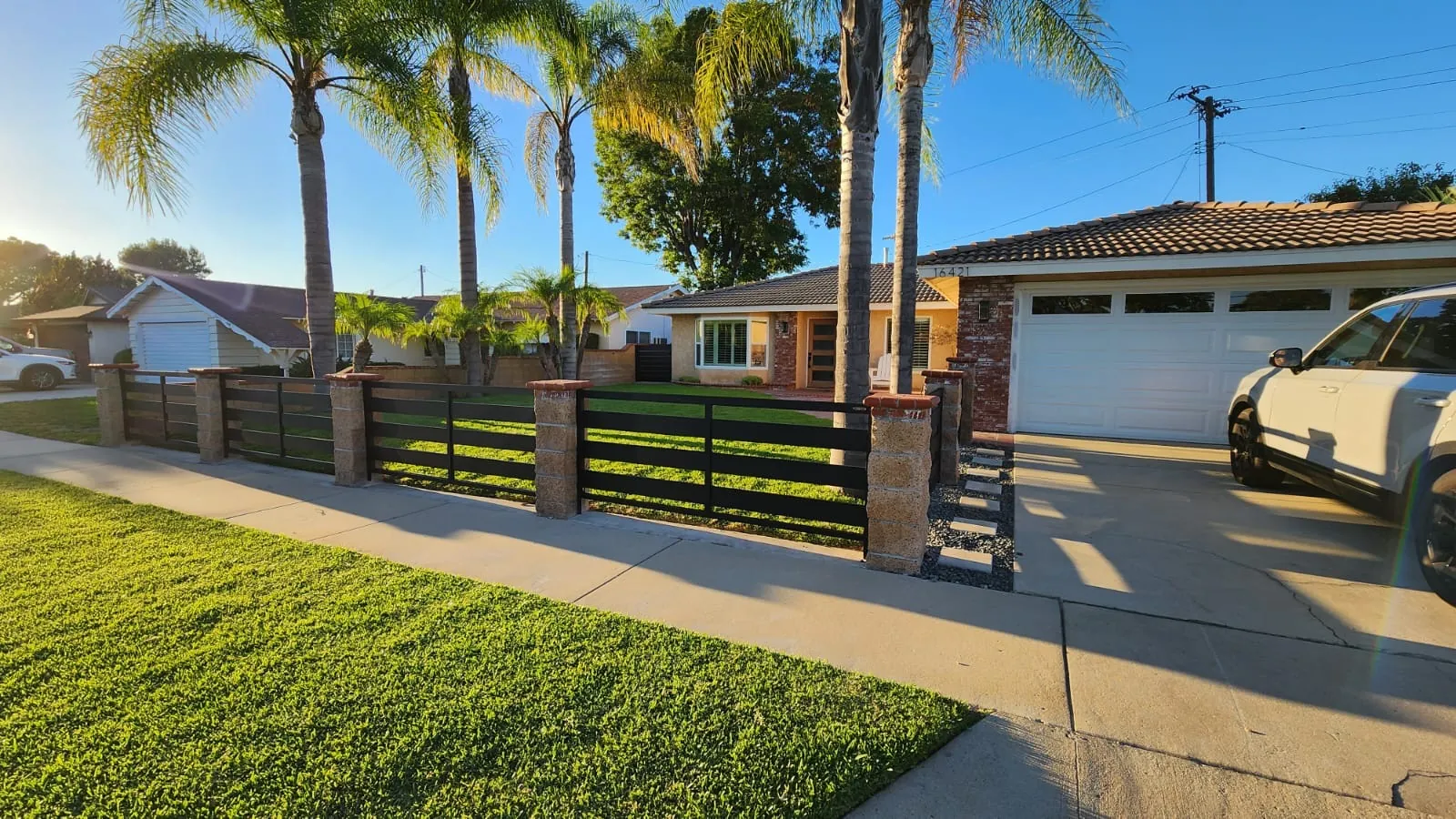 Classic 48 aluminum fencing, Horizontal, completed installation