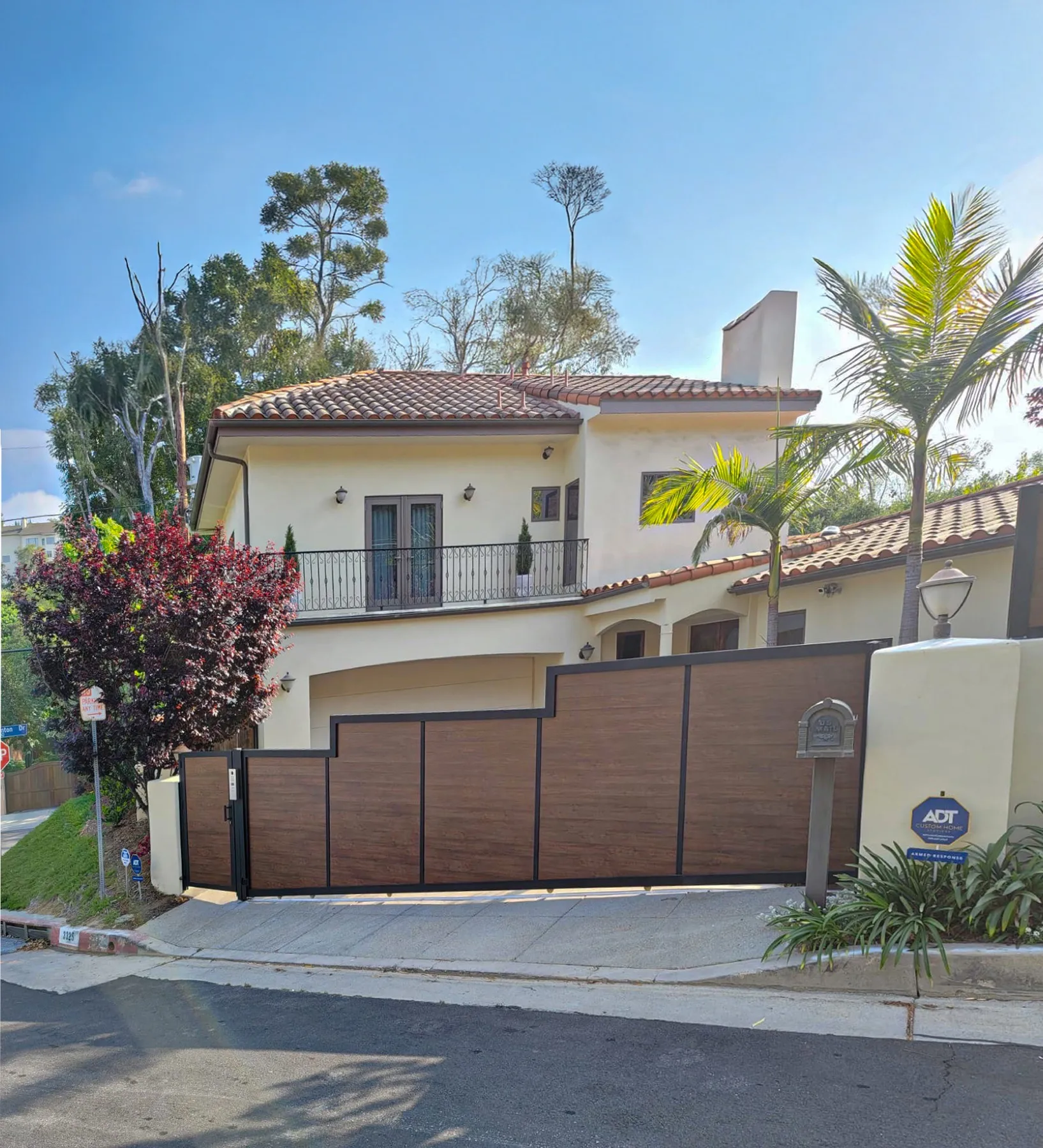 Wood-Like Driveway Gate, installed by Mulholland Brand