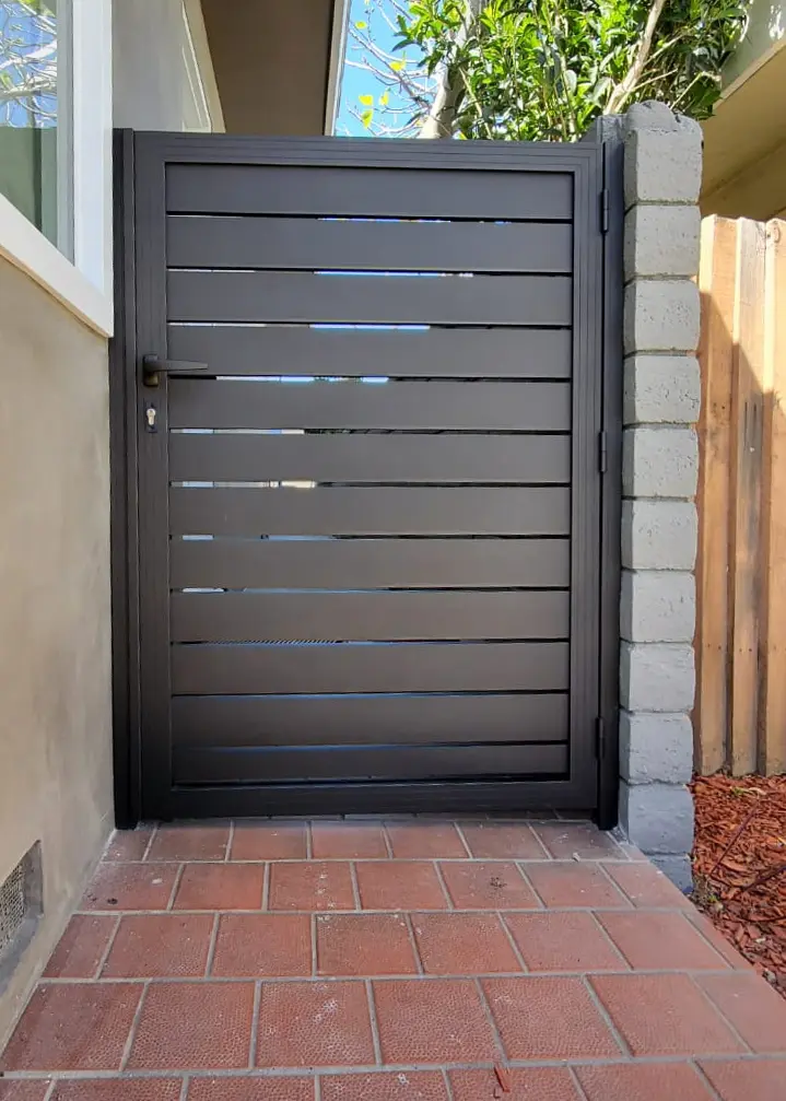 Profile 24 Aluminum Gate entrance