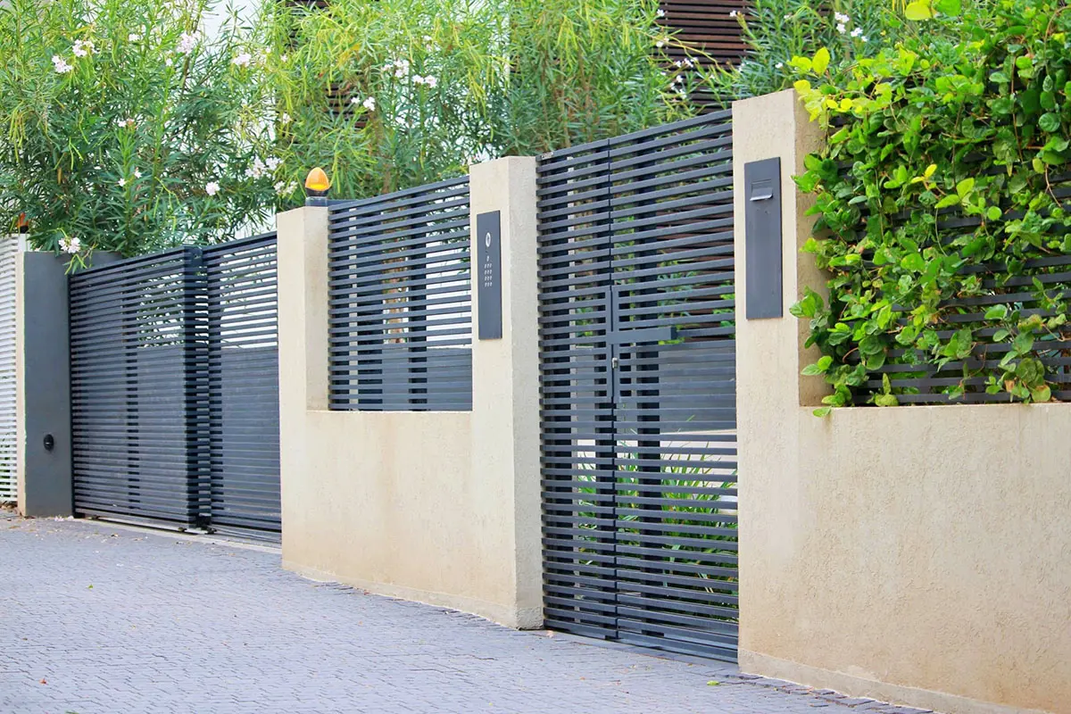 Hi-Tech Fencing