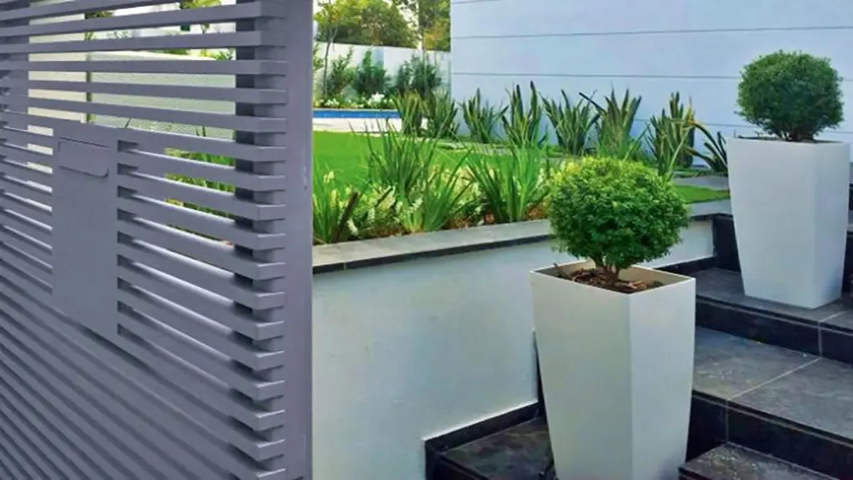 Grey Hi-tech Aluminum fence close up
