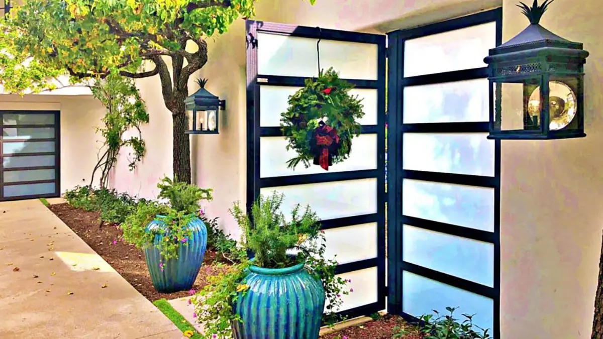 Black aluminum and glass entrance