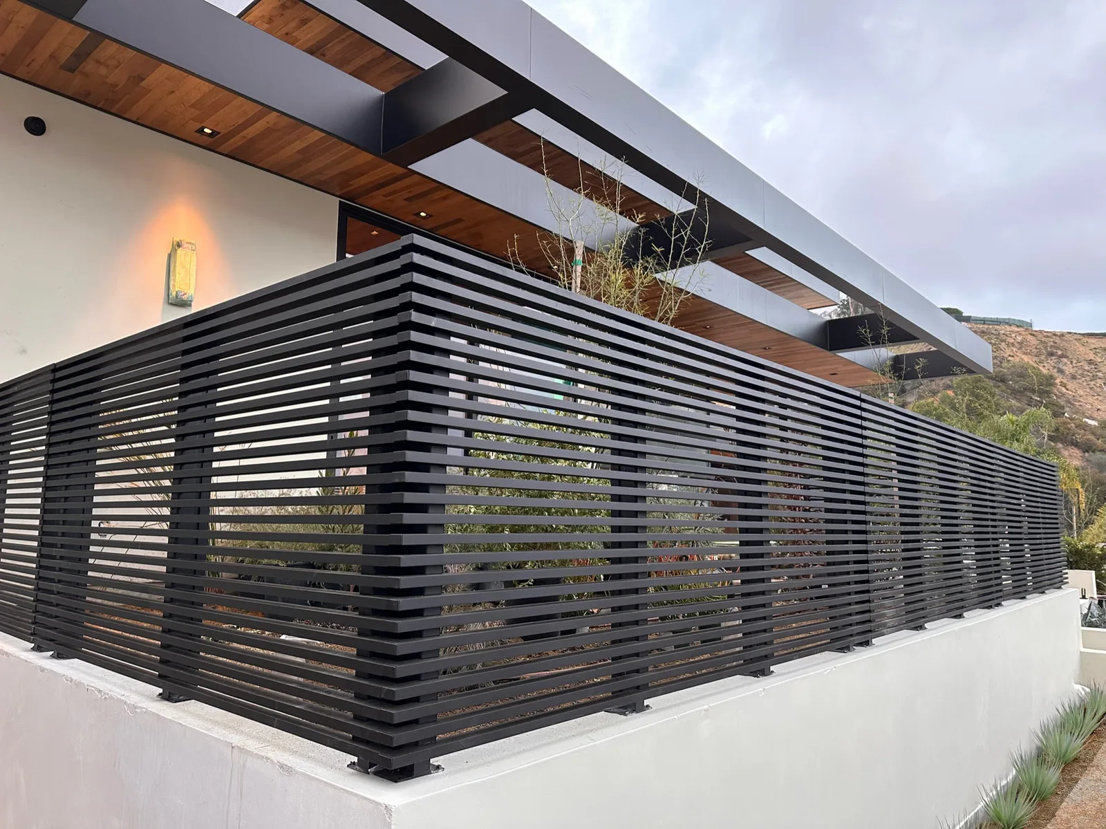 Hi-Tech Frameless