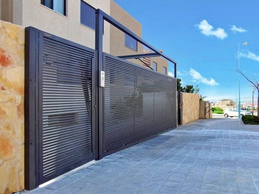Hi-tech aluminum fence