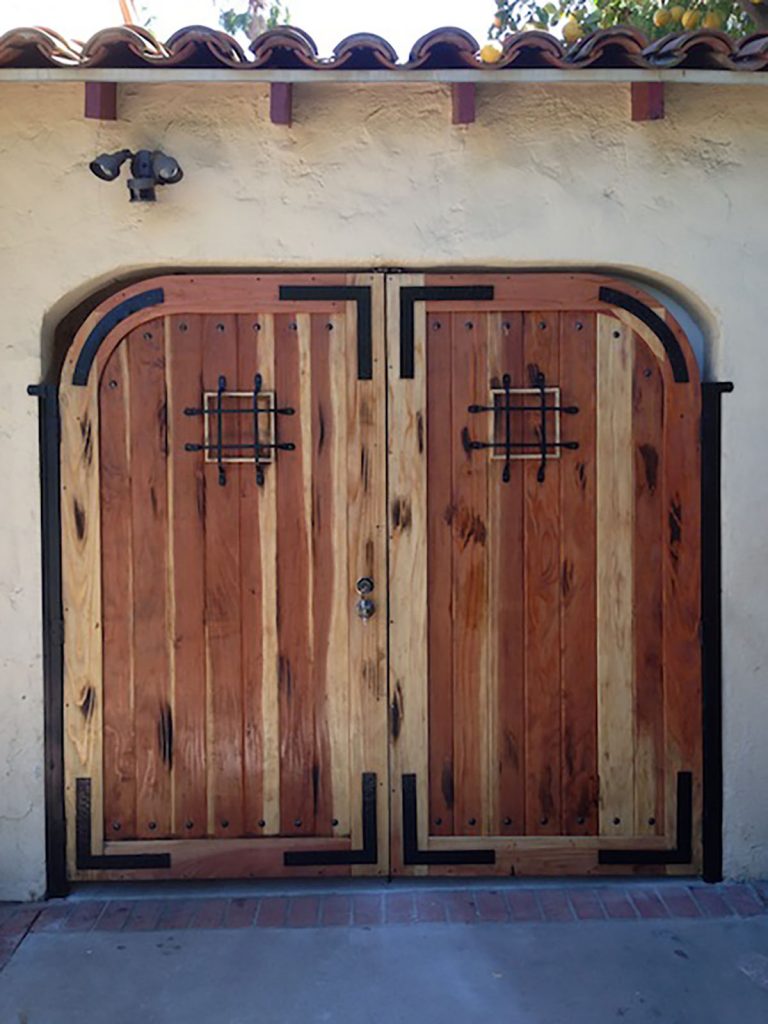 Calico wood entry gate