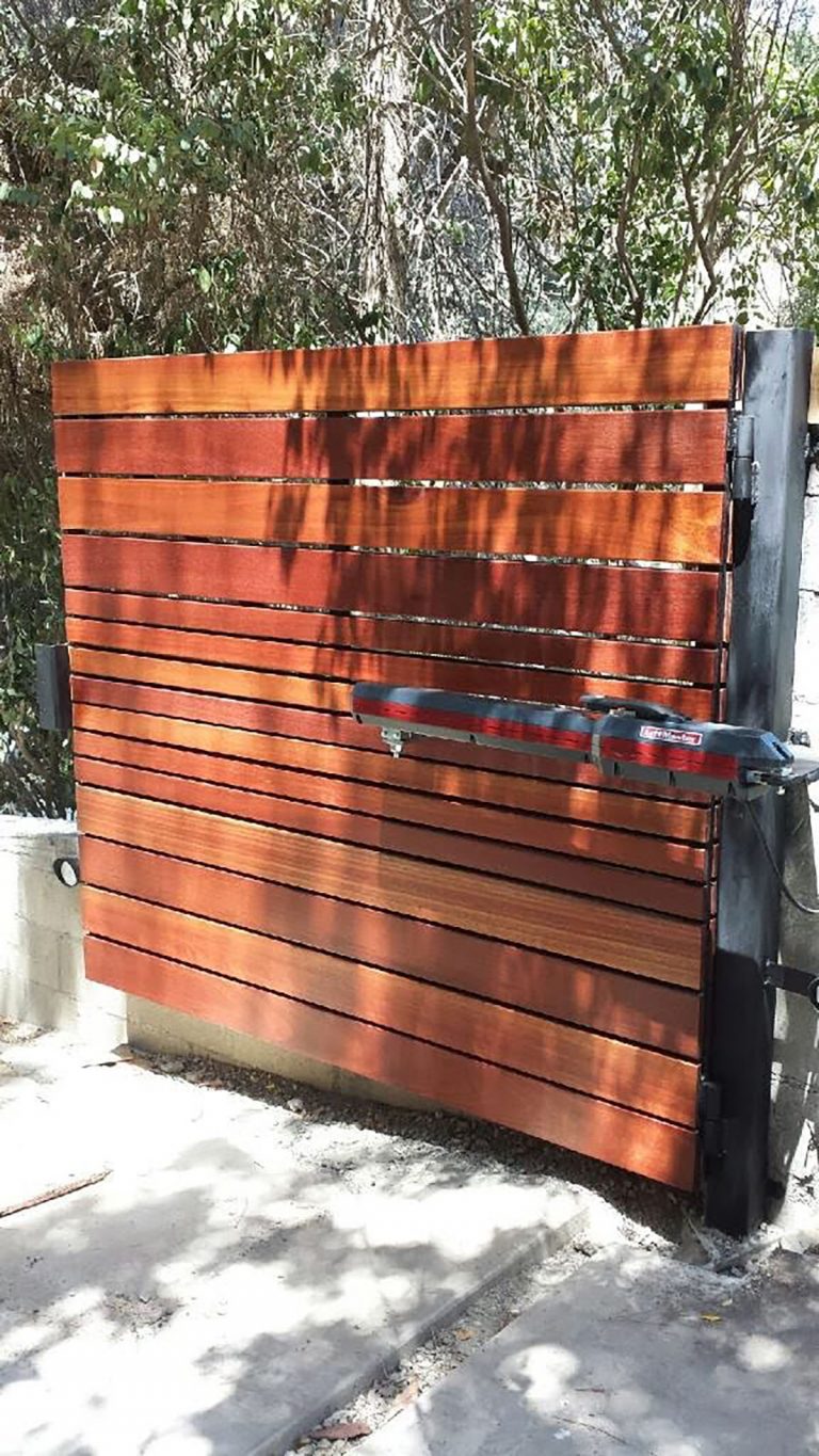 Wood Driveway gate with motor