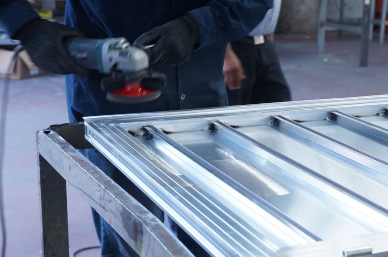 aluminum gate in manufacturing process