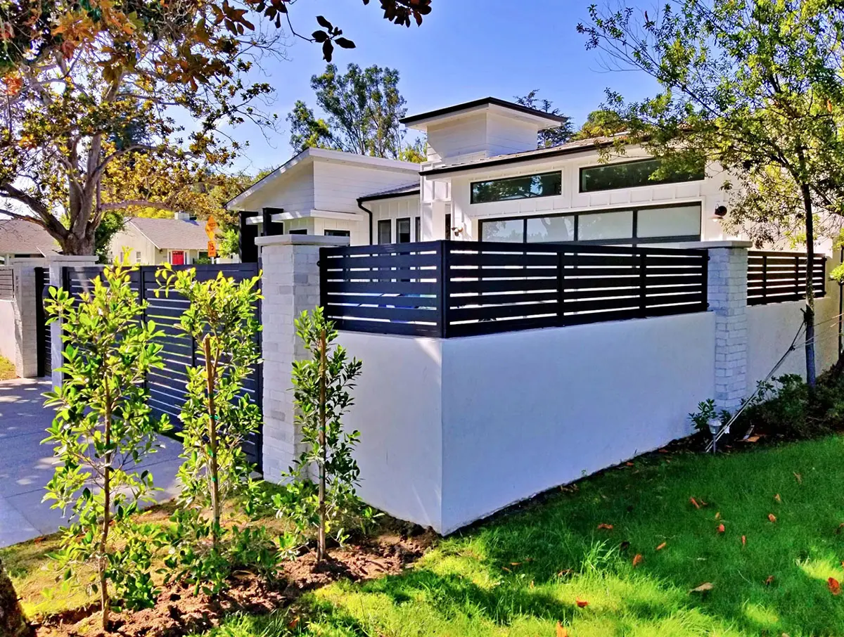 Black specialty aluminum fence entrence iron steel