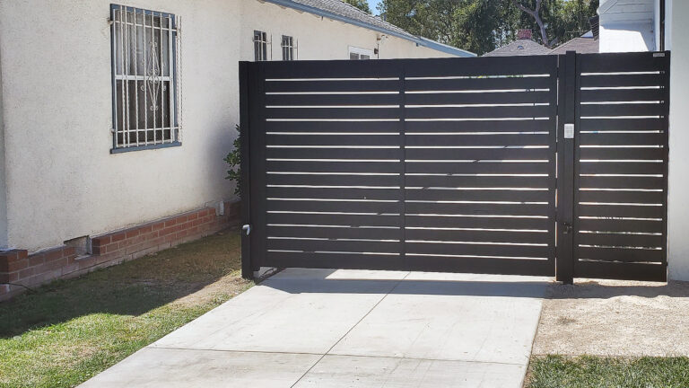 powder-coated aluminum driveway gate