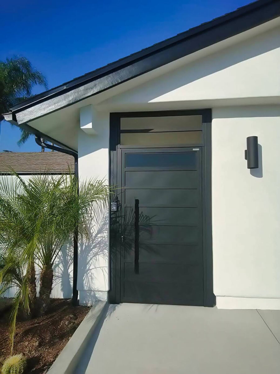 Solid aluminum entry way