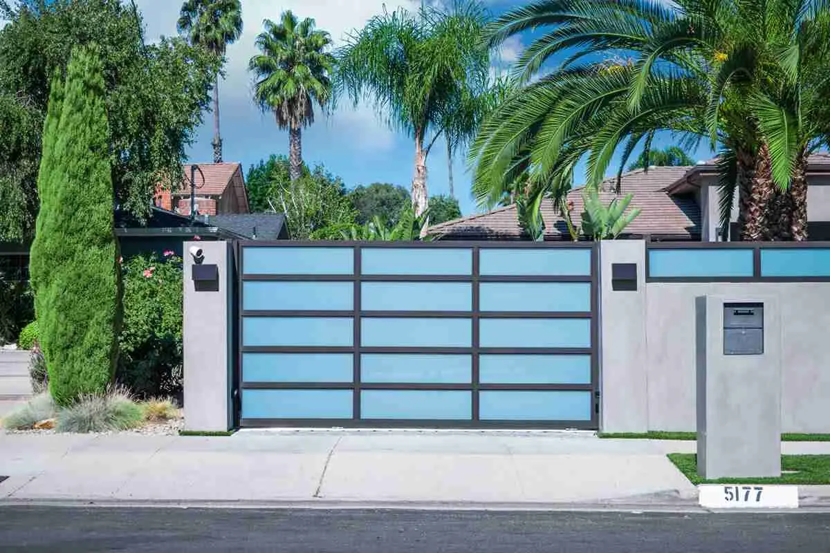 Glass & Aluminum Gates & Fences