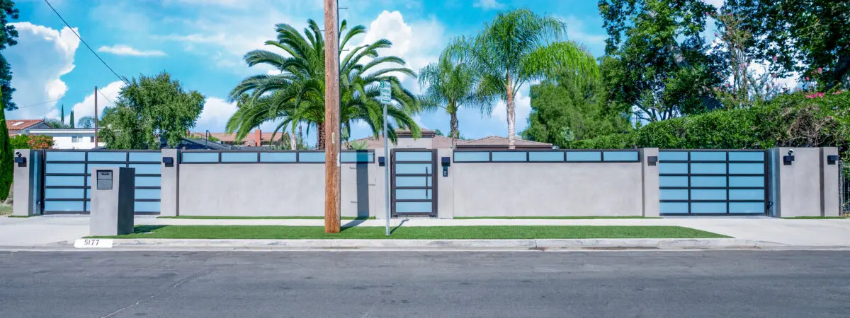 Glass & Aluminum Gates & Fences