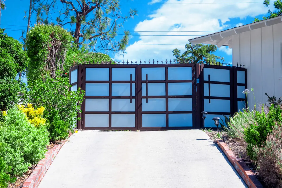 Aluminum glass gate, Mulholland brand, gates and fences, Mulholland gates