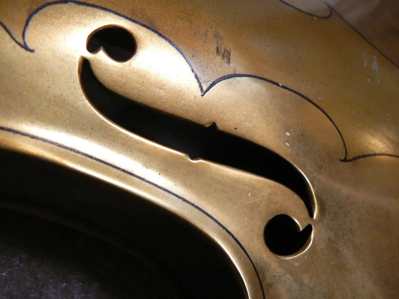 aluminum violin