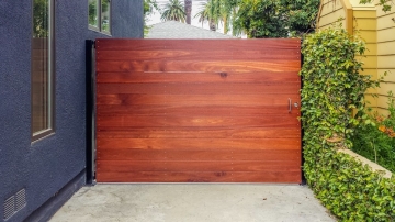 Single Driveway Swing Gate