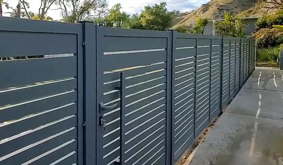 privacy fence