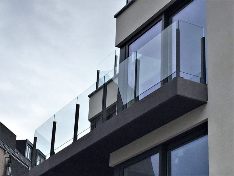 Orbit 2 - Aluminum & Glass Railings for Balconies and Decks
