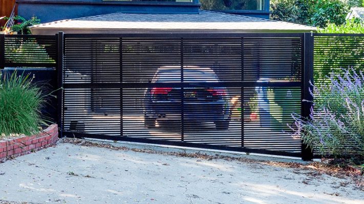 Aluminum Hi-tech privacy driveway gate