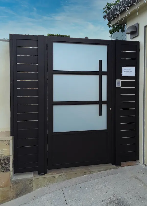 White Aluminum laminated glass gate