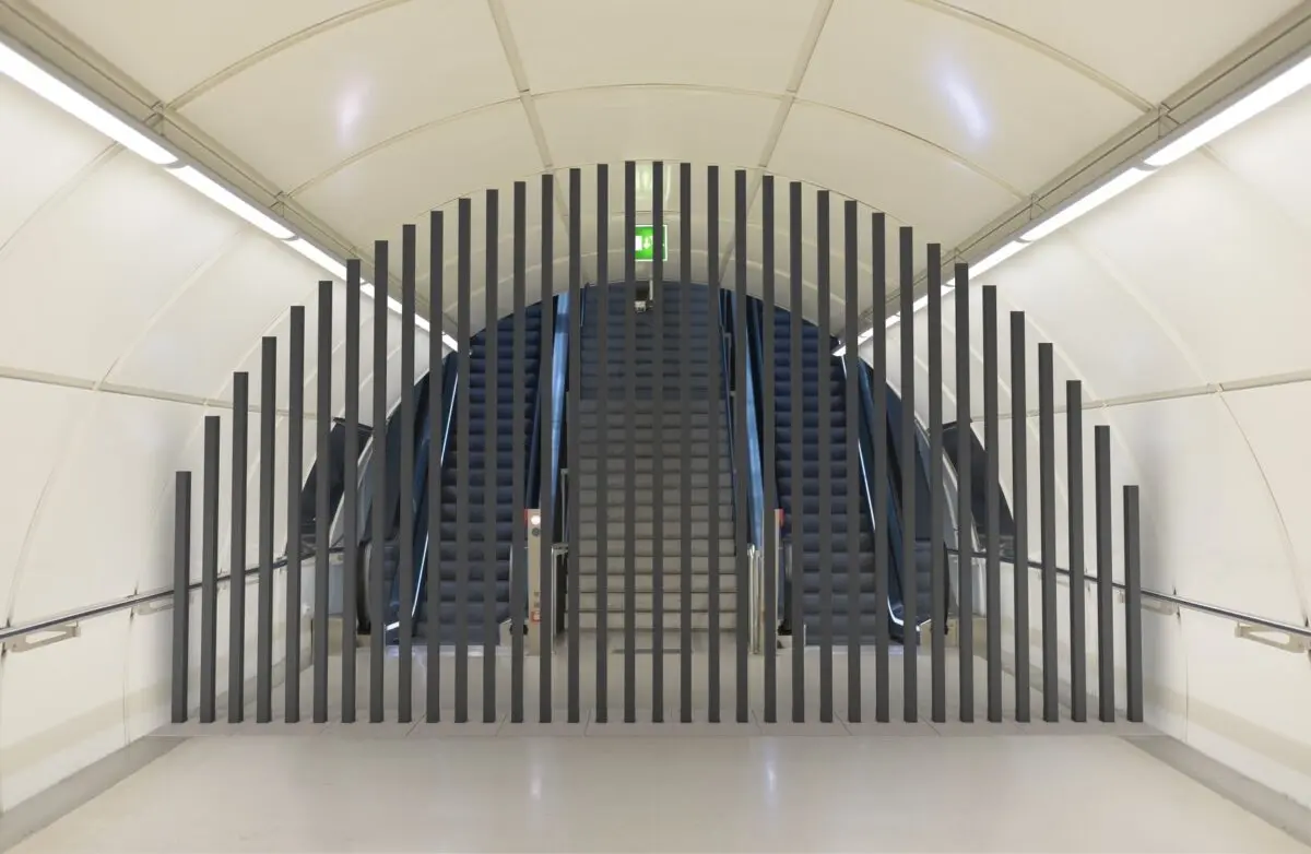 The gate that disappears into the ground