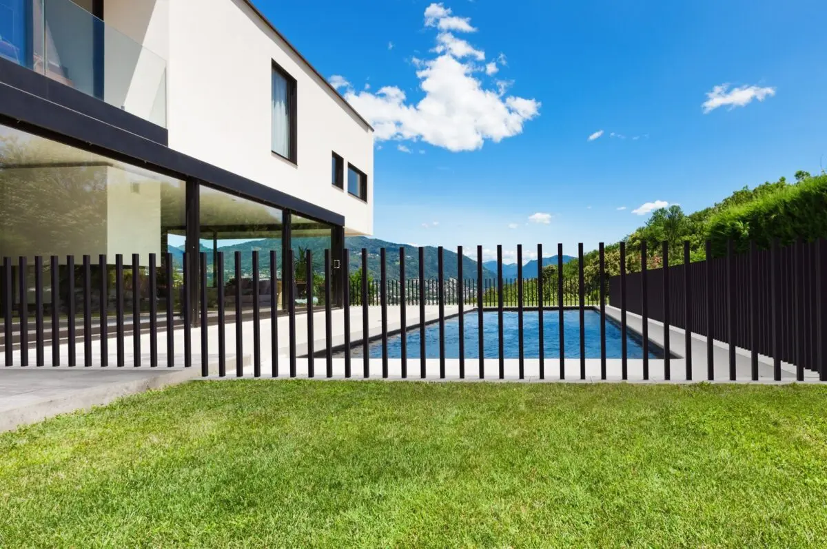 The gate that disappears into the ground