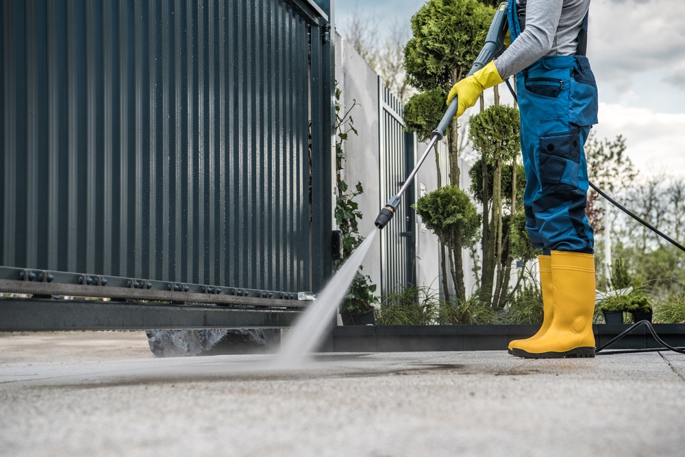 sliding driveway gate maintenance